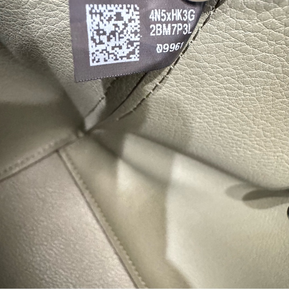 Michael Kors - Maisie Large Pebbled Leather 2-in-1 Tote Bag - Army Green - Picture 10 of 13